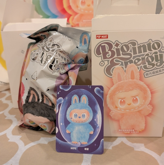 ⚡ Pop Mart x THE MONSTERS Big into Energy Labubu - Hope